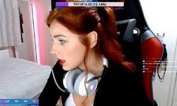'Kist ameliyatı olacağım' diye Twitch'de bağış topladı; göğüs silikonu ameliyatı oldu
