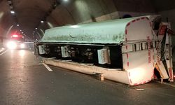 Gümüşhane'den Trabzon'a gelirken korkunç kaza: Tanker tünel duvarına çarptı