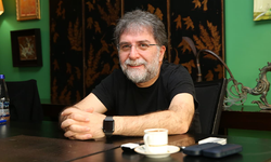 Ahmet Hakan: Nureddin Nebati'nin ekran önü performansı bir numara
