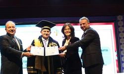 Binali Yıldırım'a 'Fahri Profesör' unvanı verildi