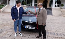 Olimpiyat şampiyonu Sürmeneli, otomobille ödüllendirildi