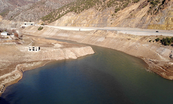 Gümüşhane'nin Torul Baraj Gölü'nde su seviyesi 45 metre çekildi