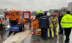 Kadıköy'de devrilen, İBB’ye bağlı kar küreme aracının sürücüsü alkollü çıktı