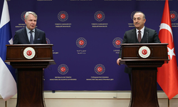 Mevlüt Çavuşoğlu: ”Yunanistan kadar Avrupa Birliği’nin de suçu var”