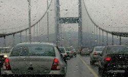 İstanbul güne yağmurla uyandı