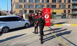 Küçükçekmece Adliyesi önünde silahlı kavga: Ölü ve yaralılar var