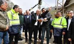 Murat Zorluoğlu, Sürmene'de heyelan bölgesinde incelemelerde bulundu