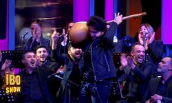 İbo Show'da İsmail YK'dan bağlama şov