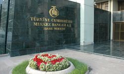 Merkez'in anketinde dolar kuru tahmini 16,85 oldu