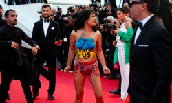Cannes Film Festivali’nde çıplak protesto