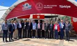 Milli Eğitim Bakanı Özer, TEKNOFEST'te MEB'in standını ziyaret etti