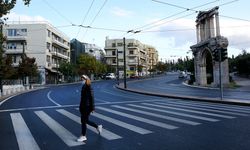 Yunanistan’da 1 Haziran’dan itibaren halka açık alanlarda maske kullanımı kalkıyor