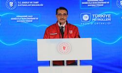 Fatih Dönmez: "Bugün Karadeniz gazını denizden karaya taşıyacak ilk boruları denize indireceğiz"