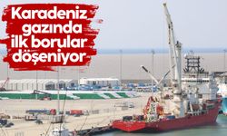 Karadeniz'de çıkarılması planlanan doğal gaz çalışmalarında ilk borular döşeniyor