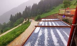 Uzungöl'de dolu yağışı etkili oldu