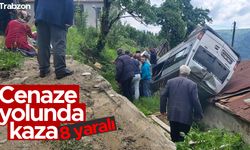 Trabzon'da cenaze yolunda kaza: 8 yaralı
