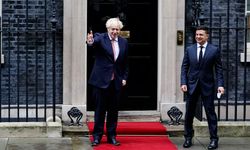 Boris Johnson'dan Zelenskiy’e: “Sen bir kahramansın"