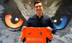 Mesut Özil, Medipol Başakşehir'de