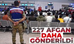 Afganistan uyruklu 227 göçmen, Erzurum'dan ülkelerine yollandı