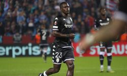 Trabzonspor-Monaco maçında Malang Sarr'ın kendi kalesine attığı gol