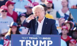 Trump ‘2024’ için ilk mitingini yaptı