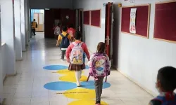 Öğrenciler dikkat: Okulların açılması öne çekildi