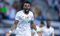 Trabzonspor'a Süper Lig'in gol kralı: Aaron Boupendza