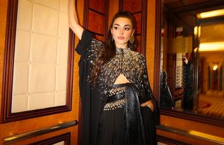 Hande Erçel'in Suudi Arabistan tarzı