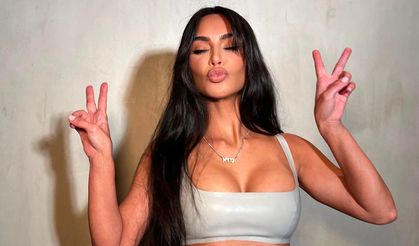 Kim Kardashian'dan yatak pozu