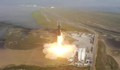 SpaceX’in fırlattığı Starship roketi test uçuşundan 4 dakika sonra patladı