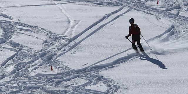 Gençler ve Büyükler Dağ Kayağı Türkiye Şampiyonası Rize’de düzenlendi