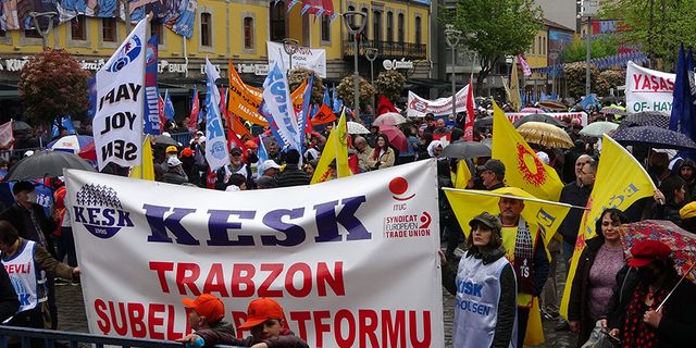 Trabzon’da 1 Mayıs horonla kutlandı