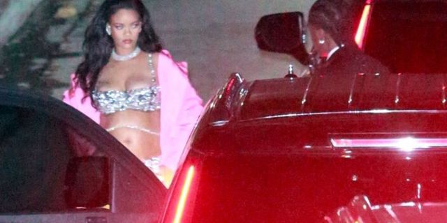 Rihanna'nın aksesuarının değeri dudak uçuklattı