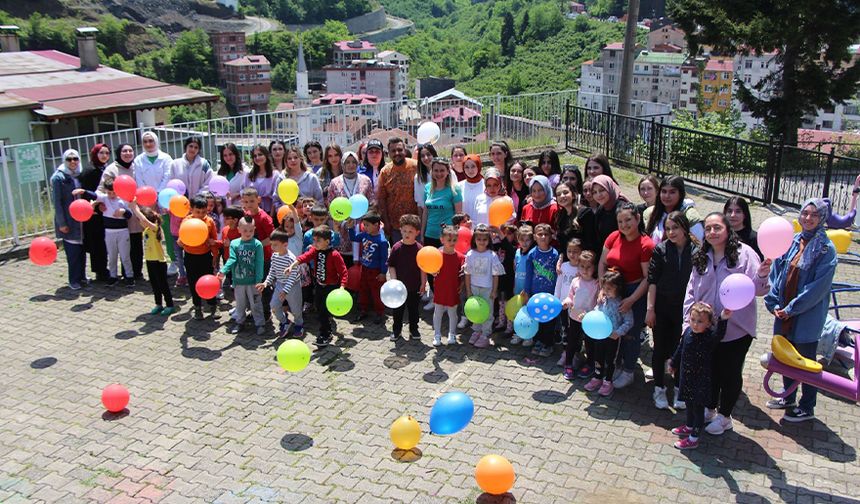 Avrasya Üniversitesi öğrencileri, Şalpazarı'nda 'Oyun Şenliği' düzenlediler