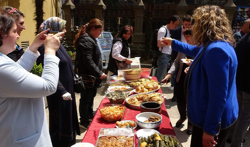 Trabzon'da yöresel yemekler görücüye çıktı