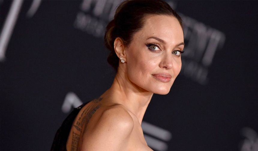 Angelina Jolie, BM İyi Niyet Elçiliği görevini bırakıyor