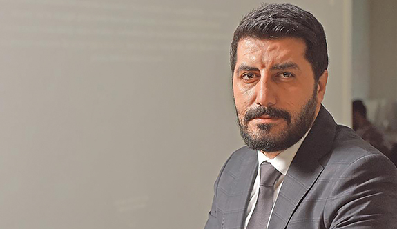 Yeni Şafak yazarı Ersin Çelik Ersin Çelik, Emine Erdoğan'a nasıl saldırıldığını yazdı - Haberlobi - Trabzon, Trabzonspor, son dakika haberler