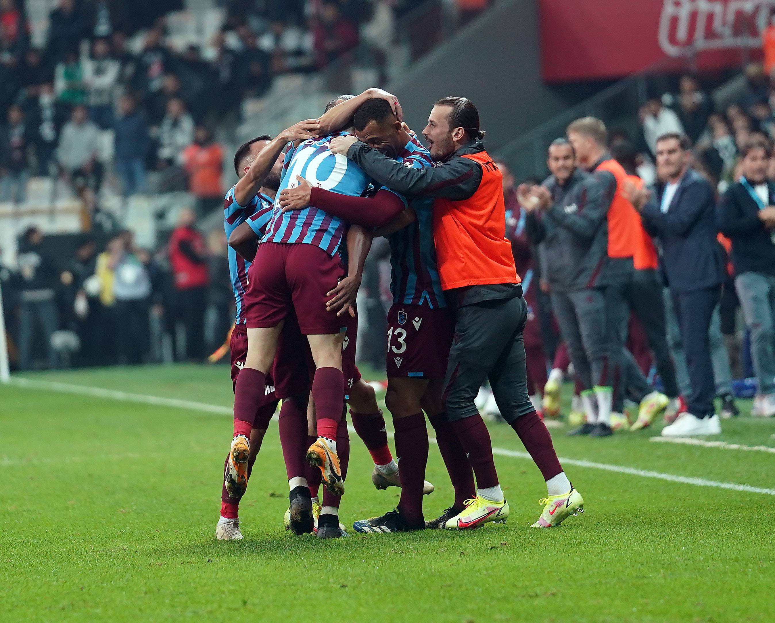 Hatayspor'un geçtiğimiz sezon transfer ettiği golcü futbolcu Mame Diouf, göstermiş olduğu performansla ön plana çıkıyor. Yıldız ismin transferinde ise Trabzonspor devrede.
asistanaliz.com'un haberi