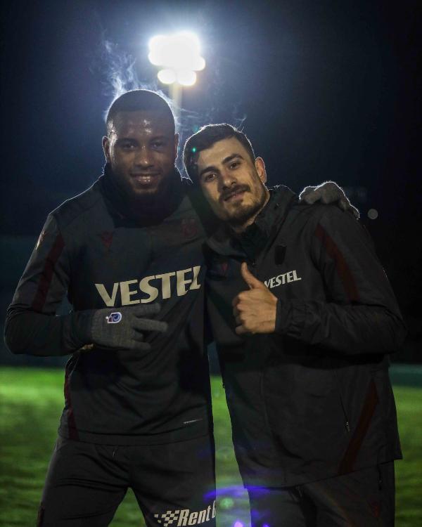 Spor Toto Süper Lig Ahmet Çalık Sezonu 25’inci haftasını 60 puanla zirvede kapatan Trabzonspor’da futbolcular iki günlük iznin ardından 26’ncı hafta oynanacak Aytemiz Alanyaspor maçı hazırlıklarına başladı.