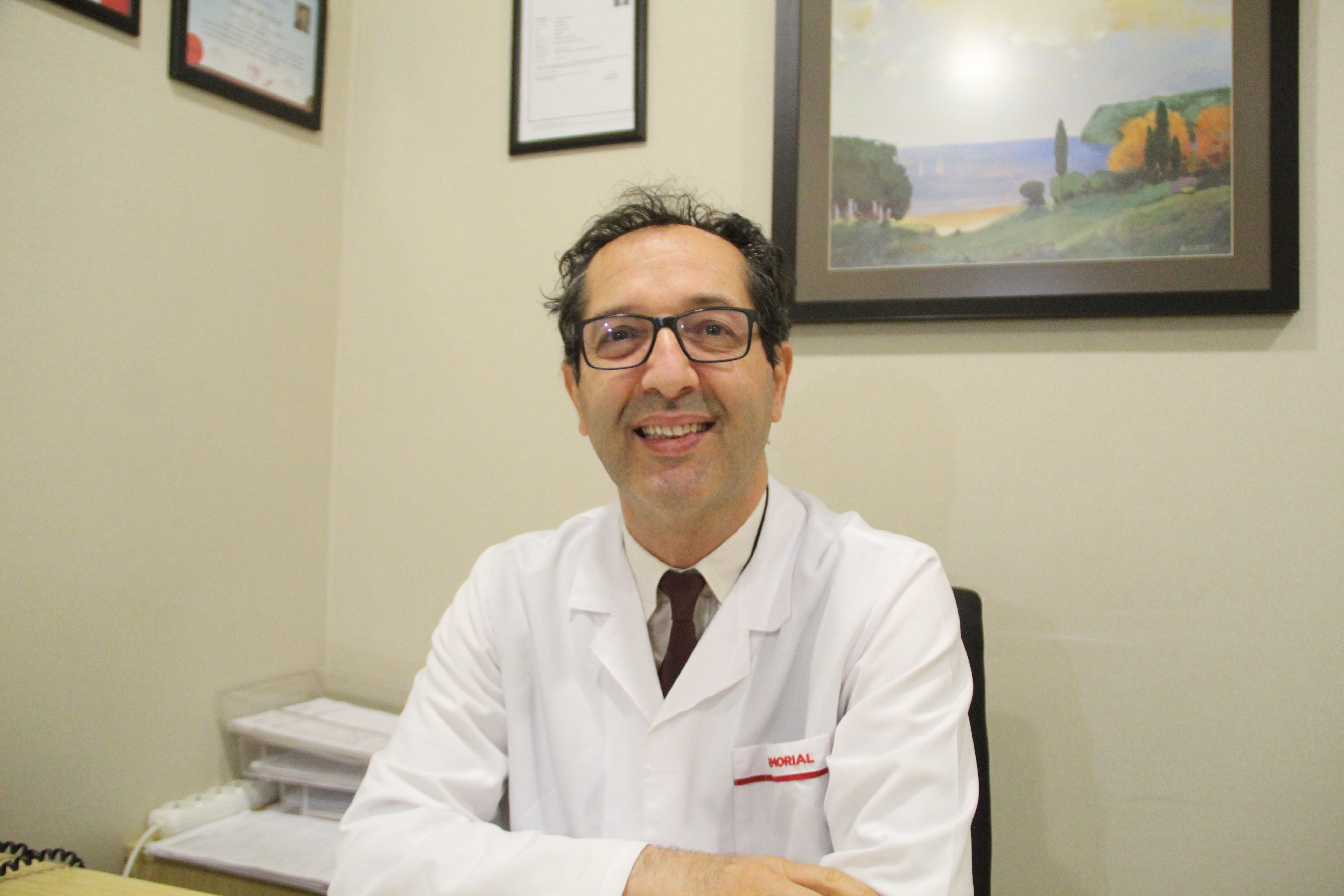Memorial Antalya Hastanesi Göğüs Hastalıkları Uzmanı Dr. Ayhan Değer
