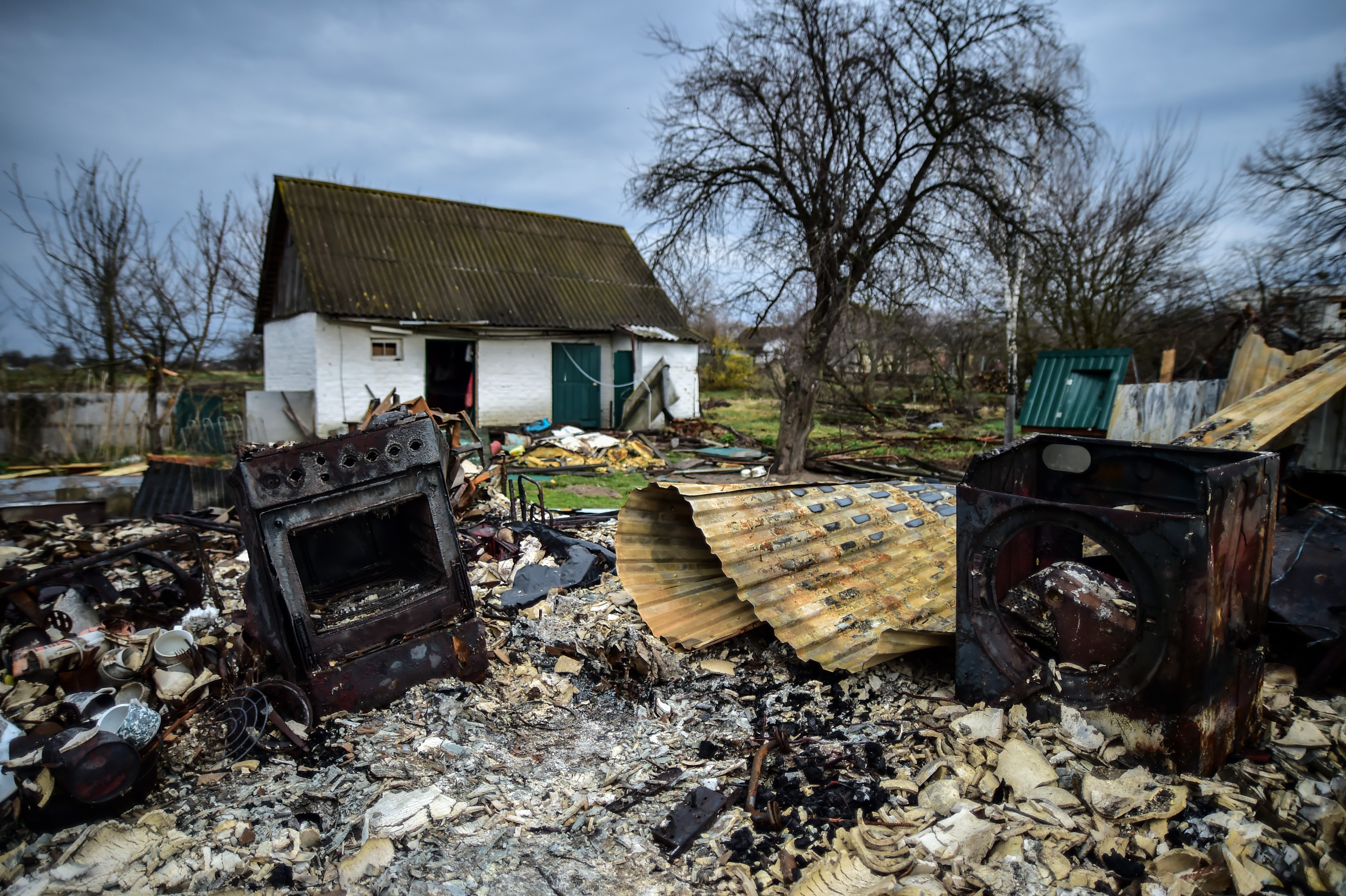 Rus güçlerinin Ukrayna’nın başkenti Kiev’in çevresinden çekilmesinin ardından yaşanan yıkım gün yüzüne çıkmaya devam ediyor.