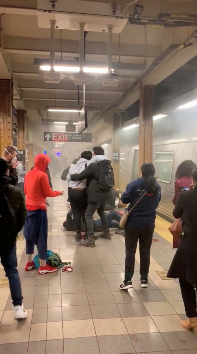 new york metro saldırısı (2)