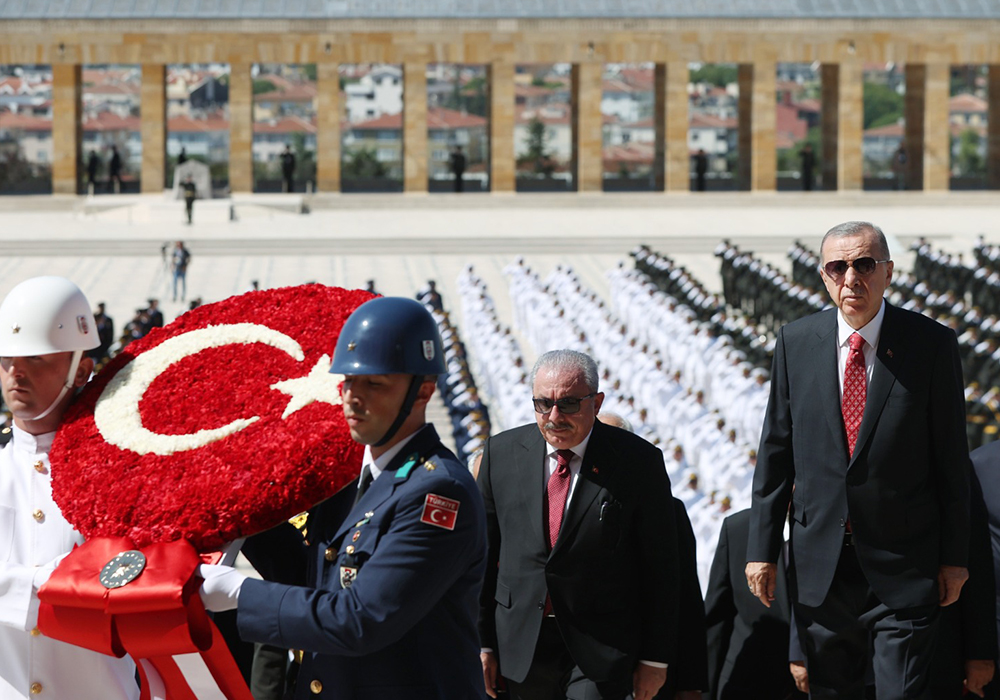 cumhurbaşkanı-erdoğan-anıtkabir