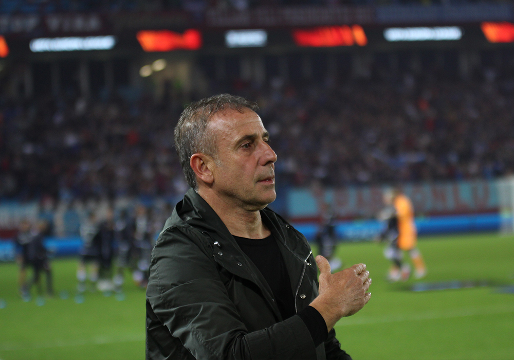 Trabzonspor'da Abdullah Avcı'nın istifası sonrası teknik direktörlük koltuğu için iddialar peş peşe geliyor...